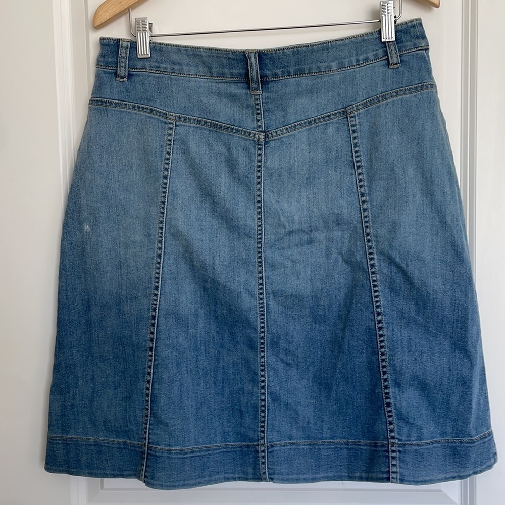 Chaps Women’s Denim Button-Front Skirt Lightwash … - image 3